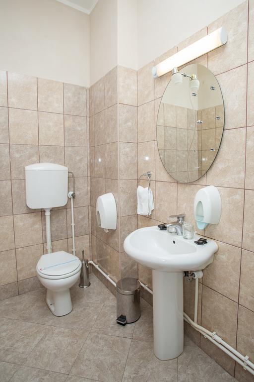Sin-Kom Hotel Garni ピロト エクステリア 写真